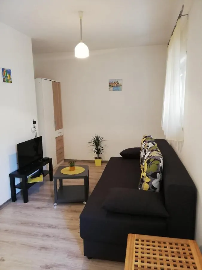 Apartments Maks Kraljevica 0*,