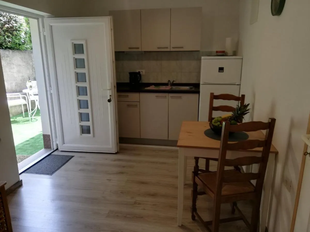 Apartments Maks Kraljevica 0*,